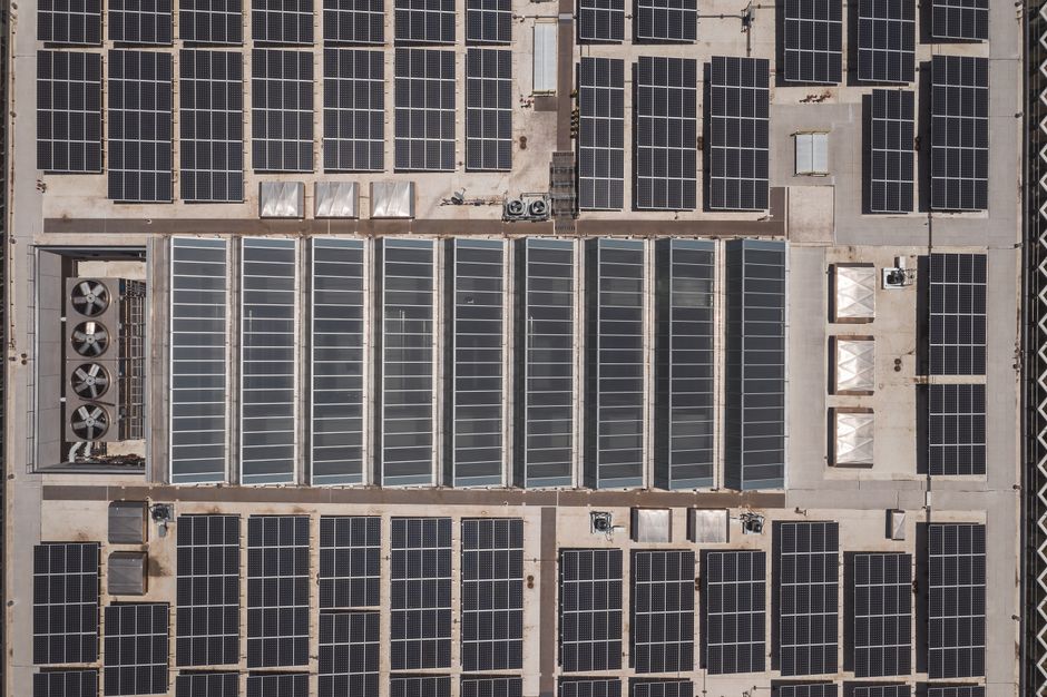 Panneaux solaires monuments historiques : concilier patrimoine et énergie